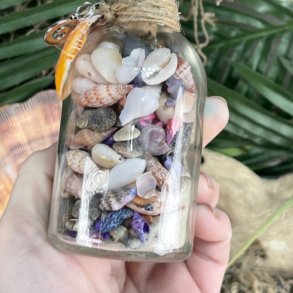 “Beach in a Bottle”  Seashells sand w Coral Shell Compass Wave Charms Nautical - Picture 11 of 16